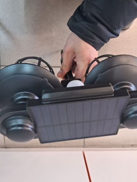 Садовый солнечный фонарь JD2217 - 192 LED, датчик движения, пульт, IP65, автономное освещение JD2217 фото