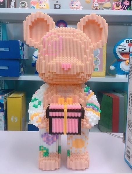 Конструктор Magic Blocks в виде мишки розовый с подарком Bearbrick 42см 2309242497 фото