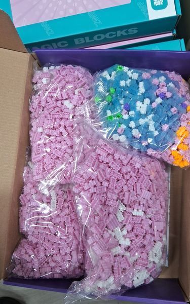 3D конструктор Bearbrick Magic Blocks 50 см, 4031 деталь, жовтий ведмедик з підсвічуванням-нічником SKU: 9002-k фото