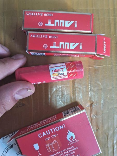 Акумулятор високотоковий батарея AWT IMR 18650 3000 mAh Li-ion Червоний Original 2315018041 фото